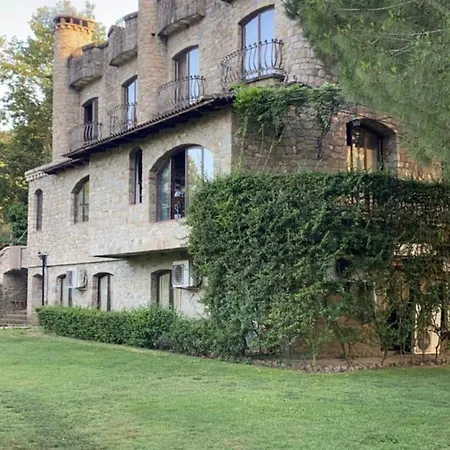 Otel Keshtjella M&d , Ndoq