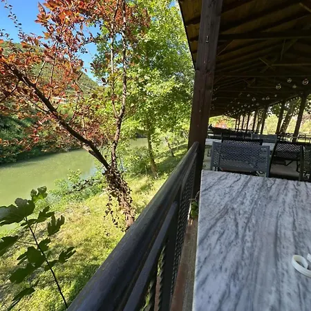 Keshtjella M&d , Ndoq Hotel 3*