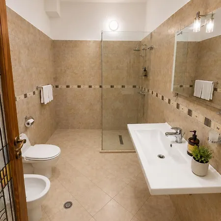 Hotel Keshtjella M&d , Ndoq Tirana